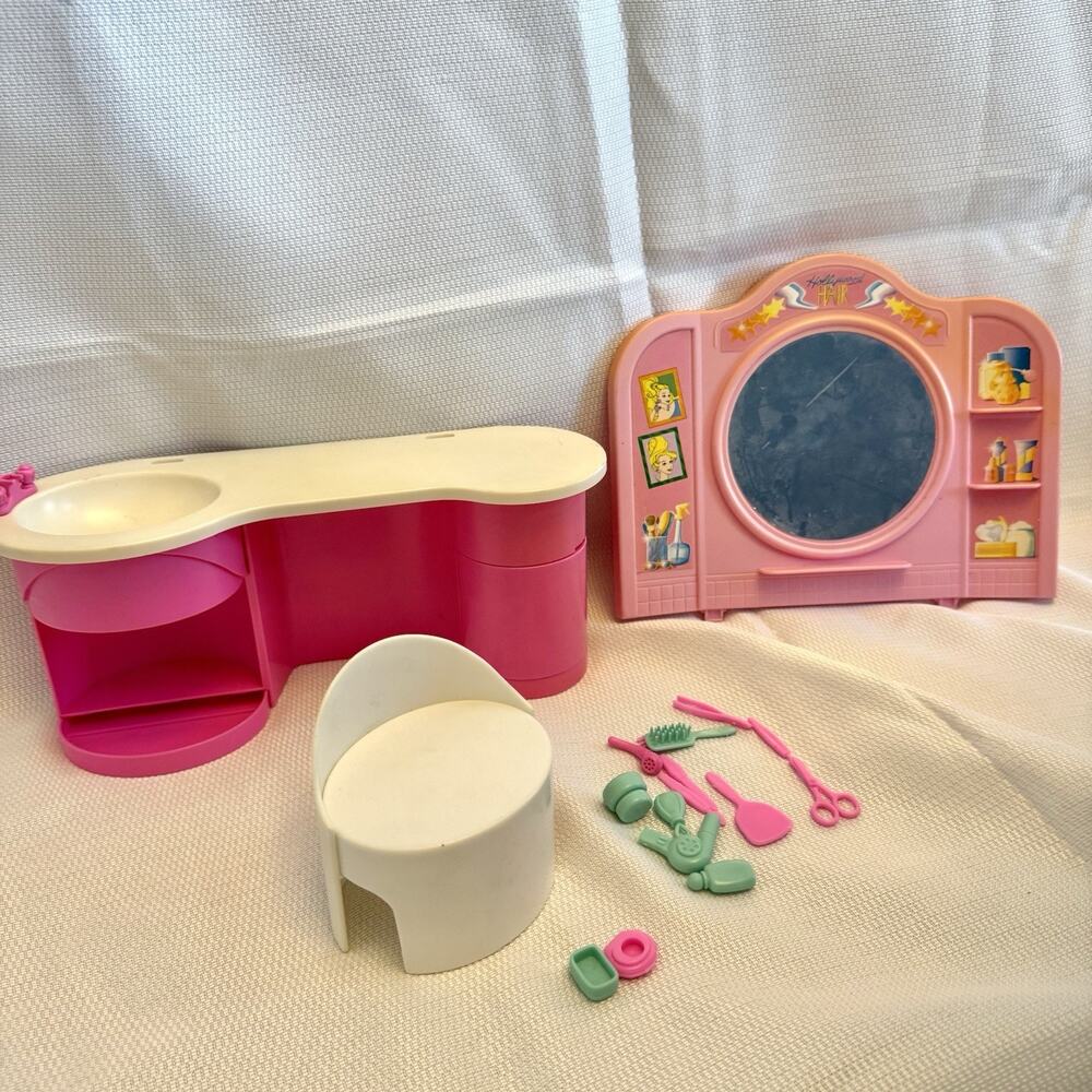 MATTEL Barbie Beauty Center Playset 1991 Pink Bathroom Vanity And Accessories - Picture 7 of 16